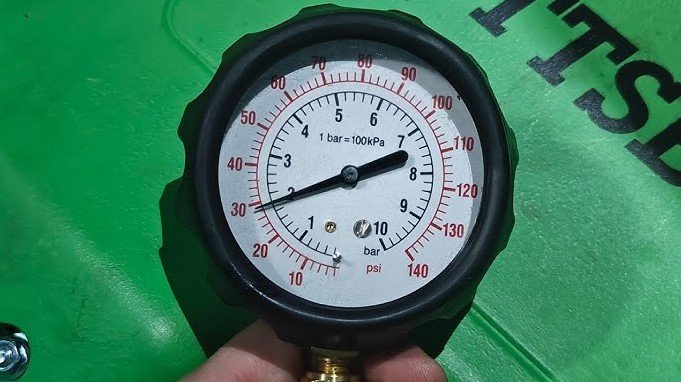 what should the oil pressure be on a diesel engine